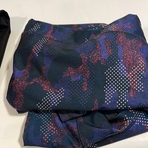 Joe Fresh active wear leggings size large for both